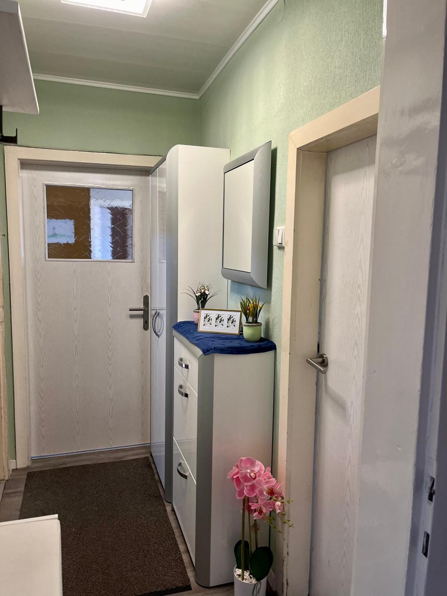 Gemuetliche Wohnung/ Cozy Apartment Niklasdorf Luaran gambar